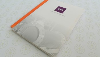 Фирменная папка из картона